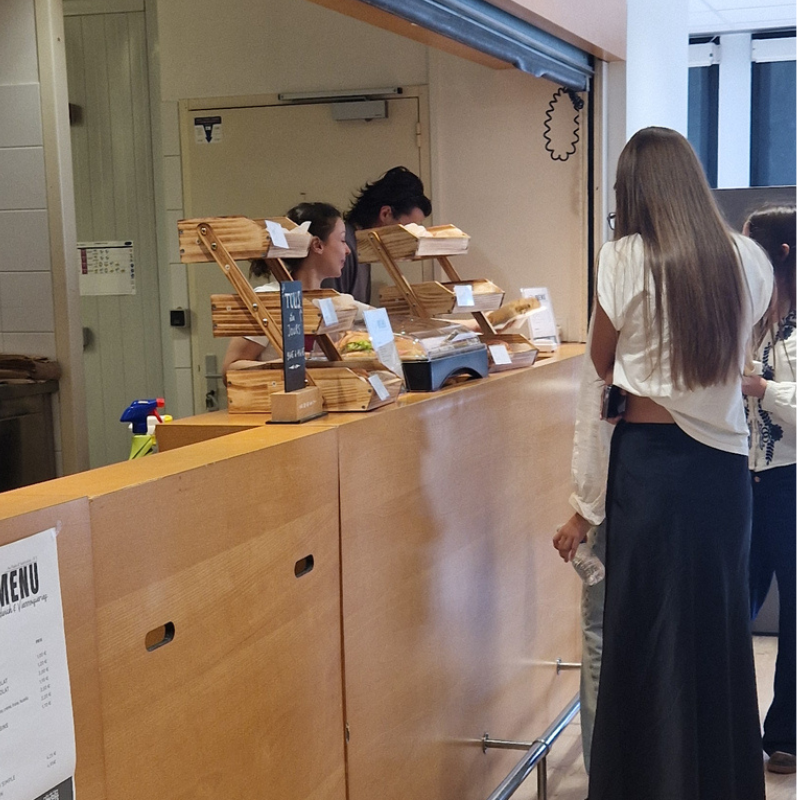 Au Pain d'Autrefois. Le kiosque de l'IUT de St-Malo